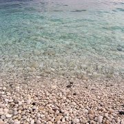 Прозрачность воды на этом пляжике